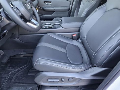 New 2025 Honda Pilot Touring image 25