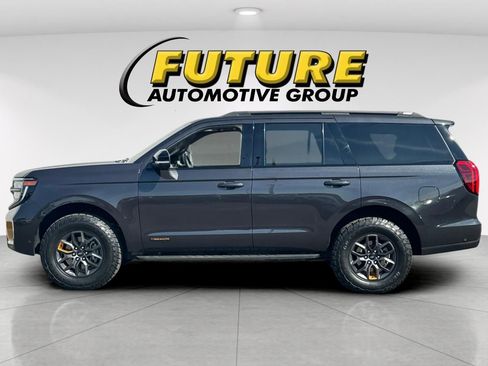 Used 2025 Ford Expedition Tremor AWD/4WD image 7