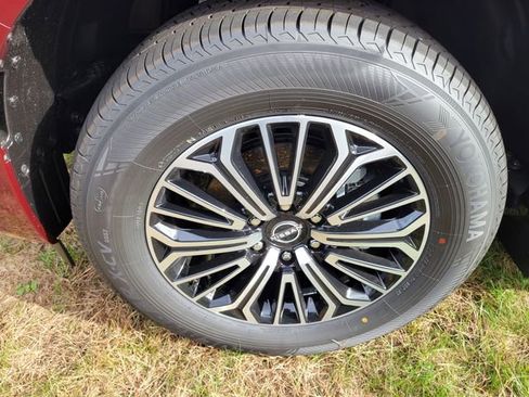 New 2026 Nissan Armada SL image 12