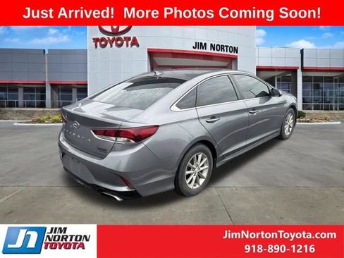 Used 2018 Hyundai Sonata SE w/ Cargo Package FWD image 6