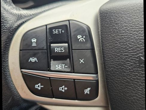 Used 2021 Ford Explorer Limited w/ Equipment Group 301A image 17