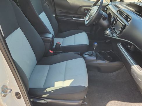 Used 2016 Toyota Prius C Three FWD image 13