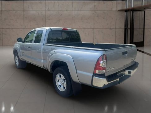 Used 2015 Toyota Tacoma PreRunner w/ SR5 Package image 4
