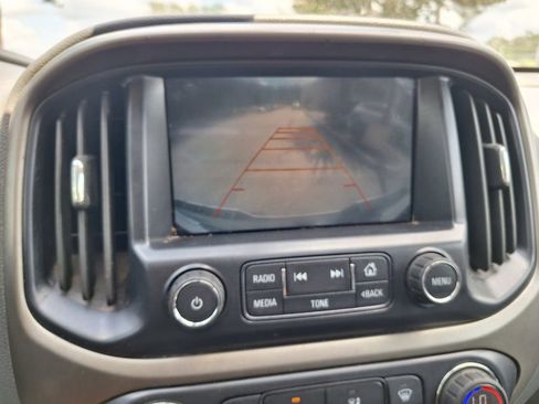 Used 2016 Chevrolet Colorado Z71 AWD/4WD image 19
