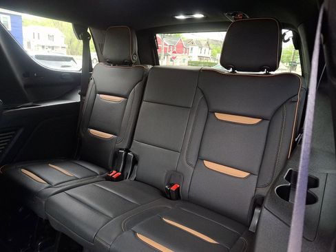Used 2023 GMC Yukon AT4 w/ LPO, Floor Liner Package AWD/4WD image 10