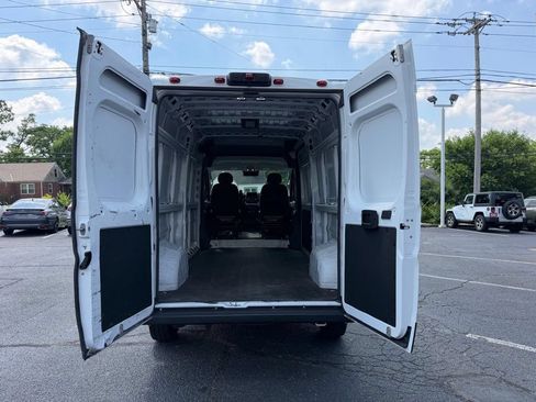 Used 2025 RAM ProMaster 2500 w/ Convenience Group FWD image 19