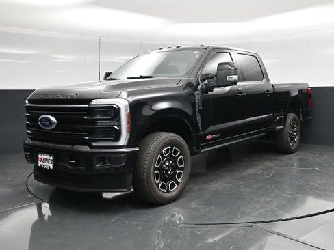 Certified 2025 Ford F250 Platinum AWD/4WD image 7