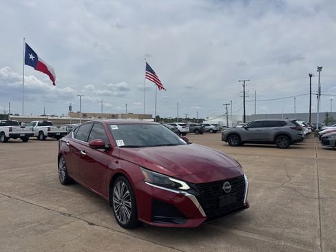 Certified 2023 Nissan Altima 2.5 SL FWD image 1