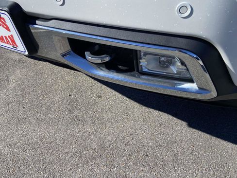 Used 2020 Chevrolet Silverado 1500 High Country w/ Technology Package image 26