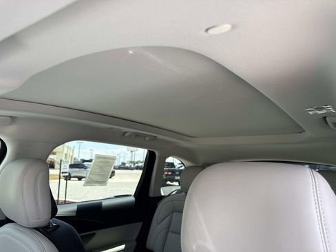 New 2026 Lincoln Nautilus Premier AWD/4WD image 33