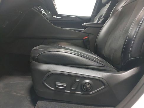 Used 2024 Jeep Grand Cherokee L Laredo image 31