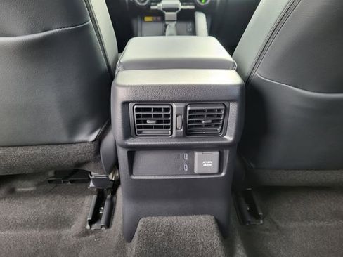 Used 2025 Toyota 4Runner Limited image 13