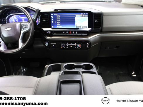 Used 2024 Chevrolet Silverado 2500 LT AWD/4WD image 12
