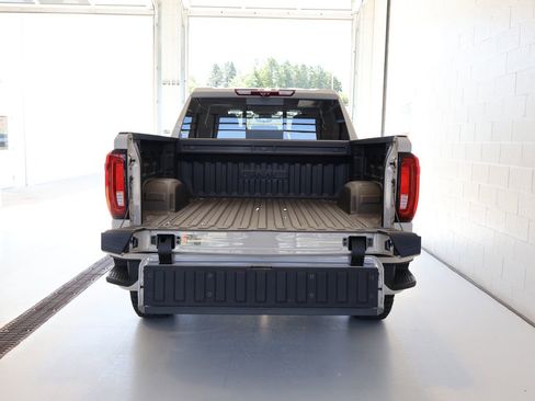 New 2026 GMC Sierra 1500 AT4 w/ Technology Package AWD/4WD image 36