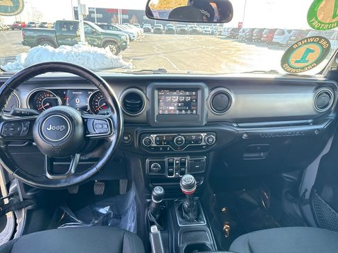 Used 2021 Jeep Wrangler Unlimited Sport w/ Technology Group image 17