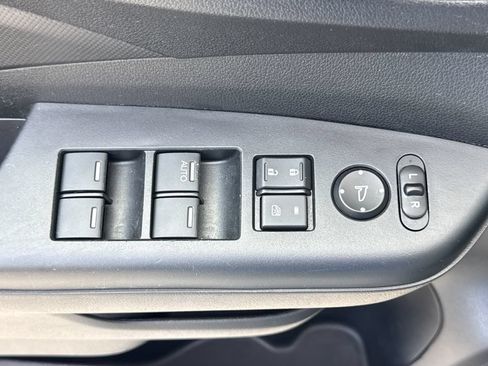 Used 2016 Honda CR-V LX image 14