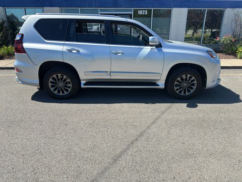 Used 2019 Lexus GX 460 Premium AWD/4WD image 4