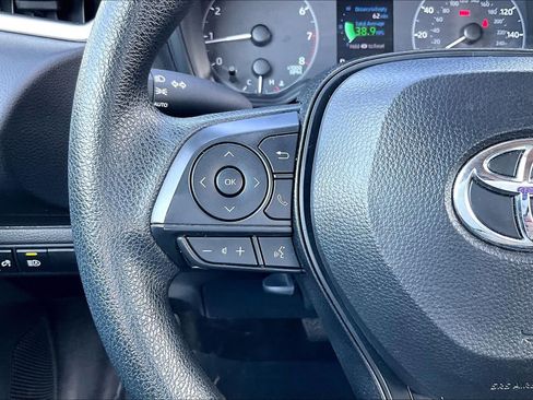 Used 2025 Toyota Corolla LE FWD image 24