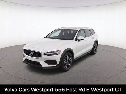Certified 2024 Volvo V60 B5 Cross Country Plus w/ Protection Package Premier