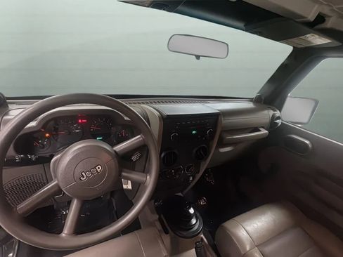 Used 2009 Jeep Wrangler X AWD/4WD image 9