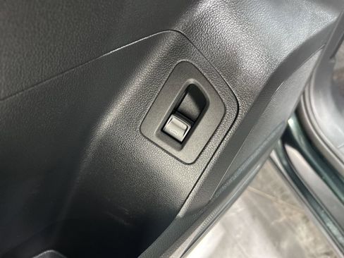 Used 2021 Volkswagen Atlas SE w/ Panoramic Sunroof Package image 12