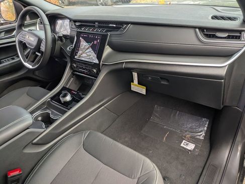 New 2025 Jeep Grand Cherokee Laredo X image 31