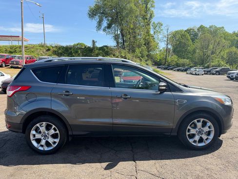 Used 2015 Ford Escape Titanium FWD image 4