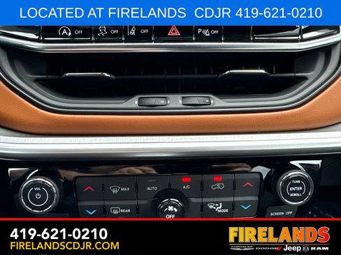 Used 2025 Jeep Compass Limited AWD/4WD image 19
