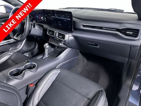 Used 2025 Ford Mustang GT Premium image 30