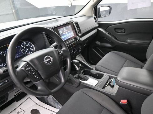 Used 2022 Nissan Frontier S RWD image 9