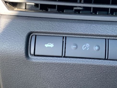 Used 2025 Nissan Altima 2.5 SV image 23