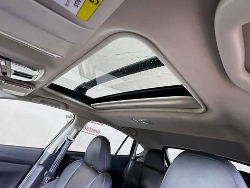 Used 2021 Subaru Crosstrek 2.5i Limited w/ Moonroof Package 2 AWD/4WD image 11