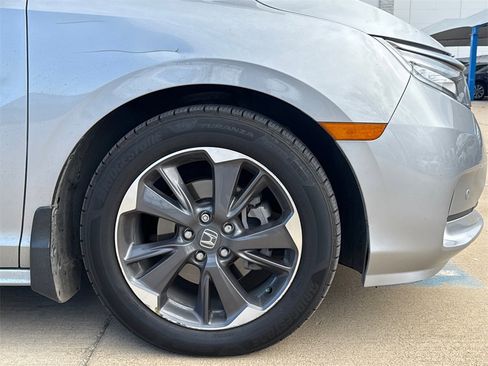 Used 2022 Honda Odyssey Elite image 5