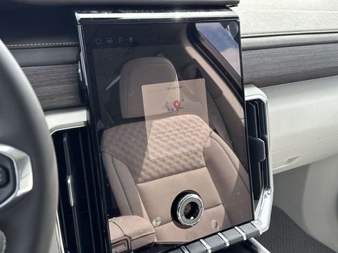 New 2026 GMC Acadia Denali w/ Super Cruise Package FWD image 21
