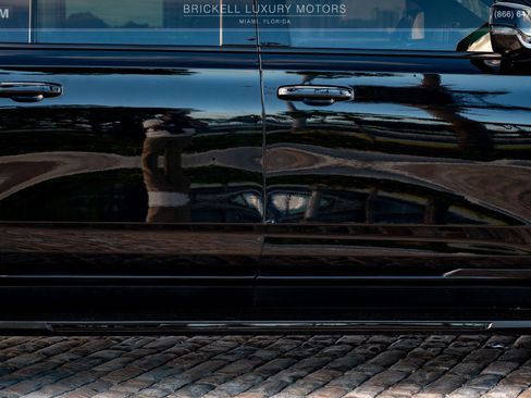 Used 2023 Cadillac Escalade ESV Luxury image 42