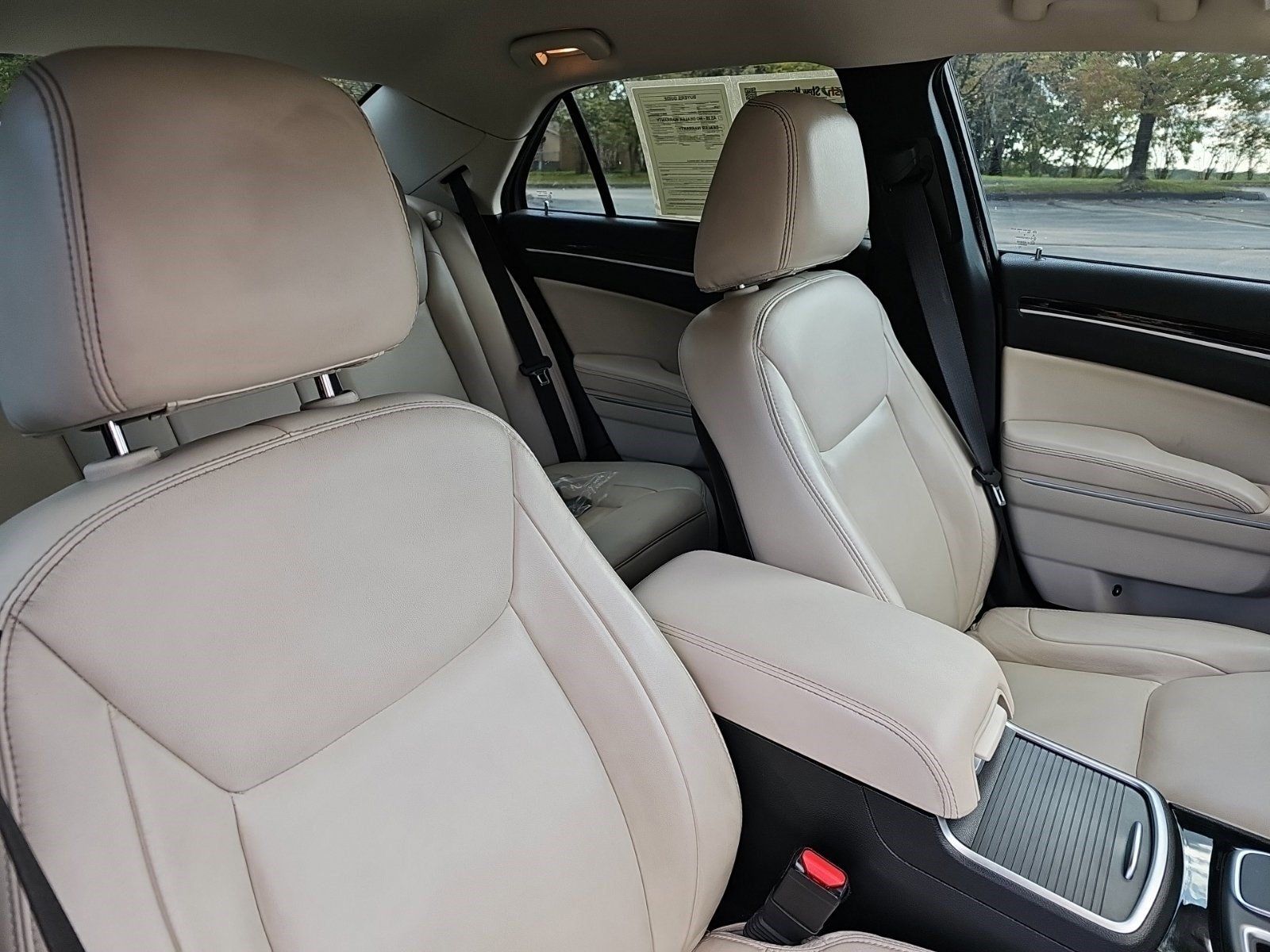 Used 2023 Chrysler 300 Touring L w/ Safetytec Plus Group RWD image 11