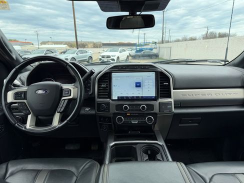 Used 2022 Ford F350 Platinum w/ FX4 Off-Road Package image 12