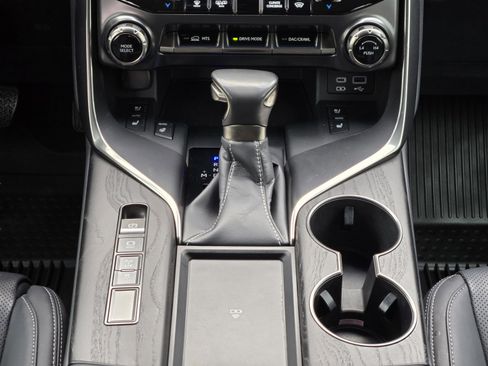 Used 2023 Lexus LX 600 Mark Levinson, Interior Upgrad w/ Interior Upgrade Package image 28