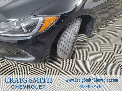 Used 2017 Hyundai Elantra SE w/ Cargo Package image 26