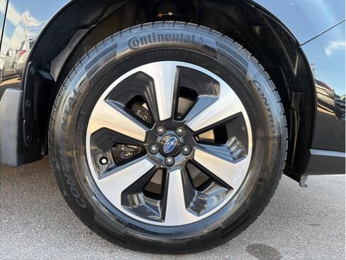 Used 2018 Subaru Forester 2.5i Premium w/ All-Weather Package AWD/4WD image 23