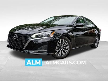Used 2023 Nissan Altima 2.5 SV