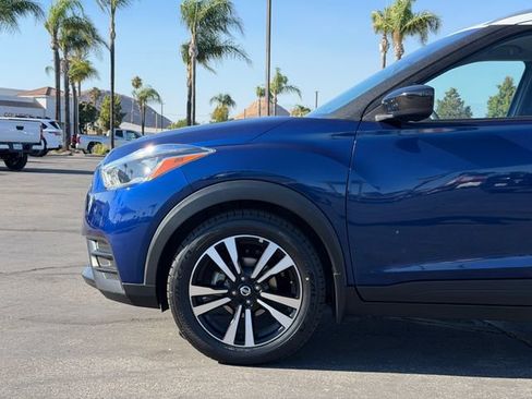 Used 2018 Nissan Kicks SV FWD image 22