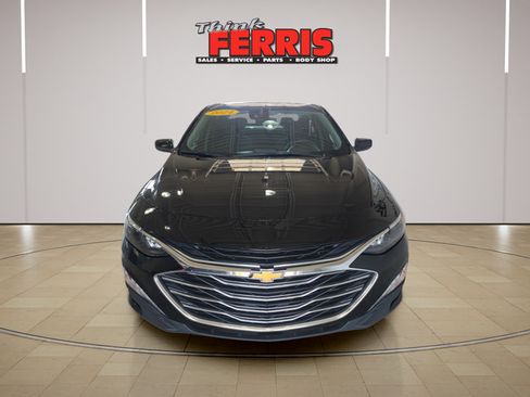 Used 2024 Chevrolet Malibu LT FWD image 2