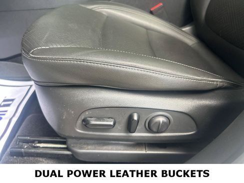 Used 2023 Buick Encore GX Essence w/ Experience Buick Package FWD image 18