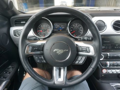 Used 2015 Ford Mustang GT Premium RWD image 3