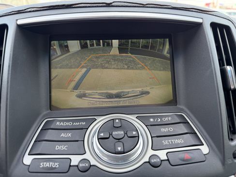 Used 2010 INFINITI G37 Journey w/ Premium Pkg image 19