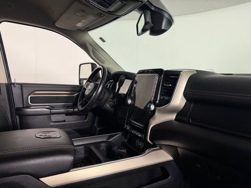 Used 2024 RAM 2500 Laramie AWD/4WD image 35
