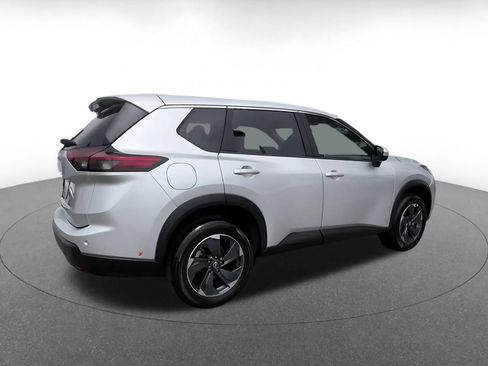 Used 2025 Nissan Rogue SV FWD image 14