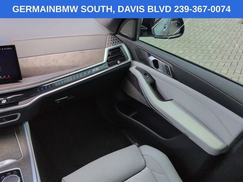 Used 2025 BMW X5 sDrive40i w/ M Sport Package RWD image 19