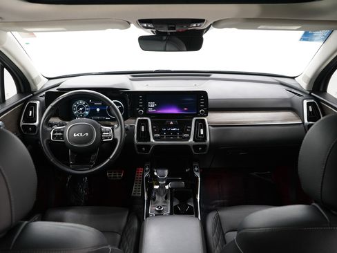 Used 2023 Kia Sorento SX Prestige image 15